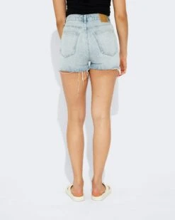 Mid Short 520 Denimshorts -Bikbok Webbutik 7330860 520 b m mh 179 ms s ps mid short 520 shorts week 17 40458