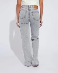 Regular Wide Grey Jeans -Bikbok Webbutik 7331302 930 b m mh 170 ms 27 32 jp regular wide grey jeans week 10 19 2