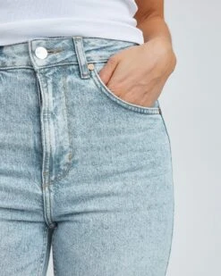 Tower Jen Jeans -Bikbok Webbutik 7344641 520 d1 m mh 170 ms 27z32 jp tower 520 bikbok 2