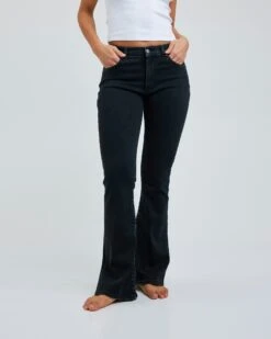 Low Flare 980 Jeans -Bikbok Webbutik 7348527 980 f1 m mh 170 ms s jp low flare 980 bikbok 2128 1