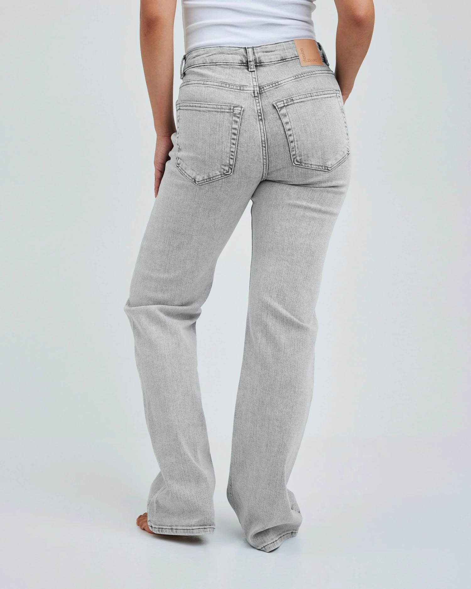 Mid Wide 950 Jeans - Bild 4