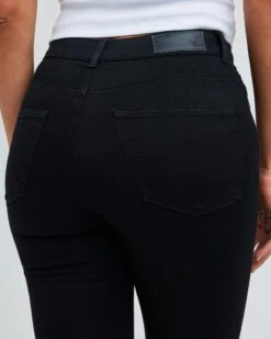 Peachy High 99 Jeans -Bikbok Webbutik 7351122 990 d1 m mh 170 ms s jp peachy high 99 bikbok 3