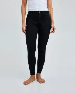 Peachy High 99 Jeans -Bikbok Webbutik 7351122 990 f1 m mh 170 ms s jp peachy high 99 bikbok 1