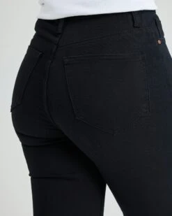 Peachy High 990 Ankle Jeans 9 Peachy High 990 Ankle Jeans -Bikbok Webbutik 7351123 990 d1 m mh 170 ms s jp peachy high 99 a bikbok 0317 3