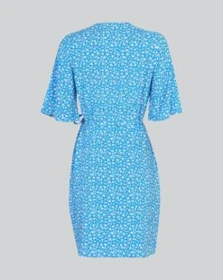 Henriette Omslagskjole -Bikbok Webbutik 7352605 004 b q bikbok dw henriette 20 bikbok