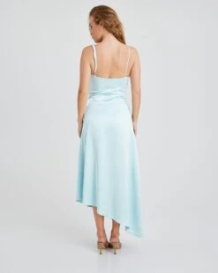 Limited Paris Kjole I Sateng -Bikbok Webbutik 7353944 503 b m mh 179 ms s dw paris bikbok 1 1 3 2