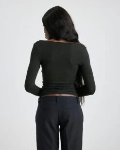 Cassidy Langermet Topp -Bikbok Webbutik 7354147 990 b m mh 173 ms s tl cassidy bikbok 2 3 1 1 3