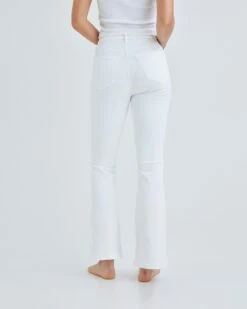 Peachy Flare White Jeans -Bikbok Webbutik 7354230 900 b m mh 175 ms s jp peachy flare white bikbok 2