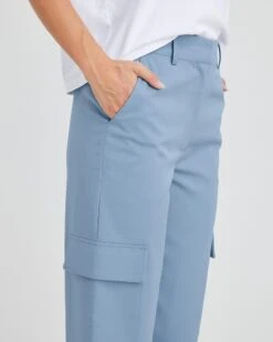 Lotte Cargobukse -Bikbok Webbutik 7354994 523 d1 m mh 179 ms 38 pw lotte bikbok 1 1 3 2 3