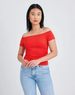 Elia Off Shoulder Topp